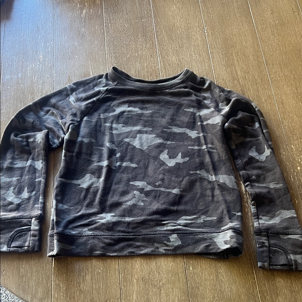 Athleta, 8, Girls, Black Camo Sweatshirt